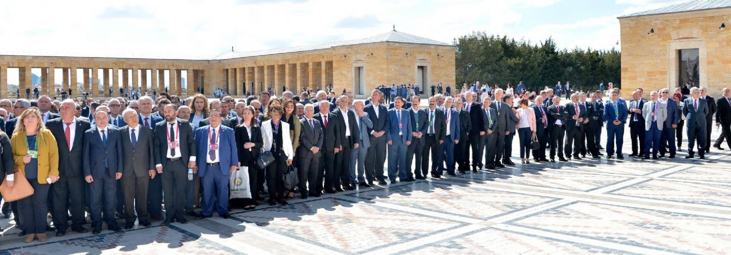 TOBB Genel Kurulu'nda Başkanımız Sayın Rıfat Hisarcıklıoğlu ile Anıtkabir ziyaretimizden kareler..